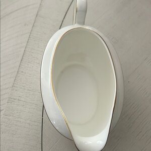 Mikasa gravy boat and saucer academy